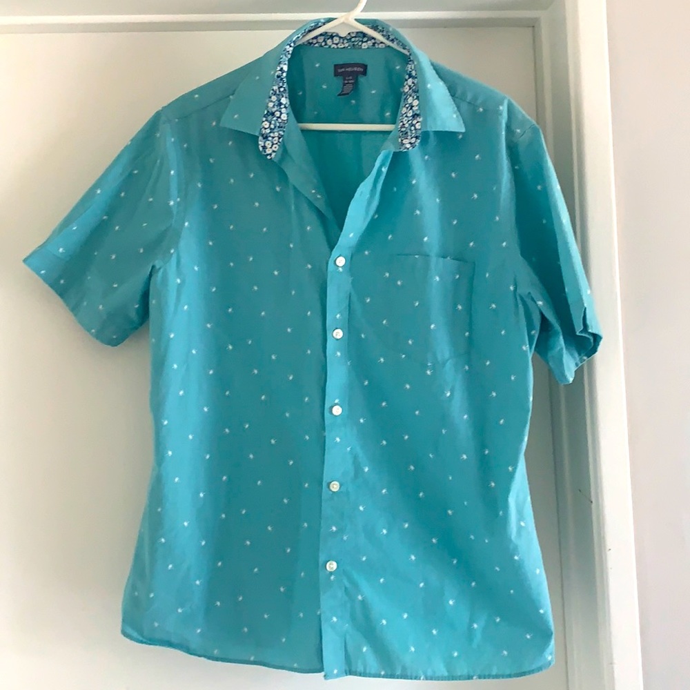 Men’s shirt sleeve casual top